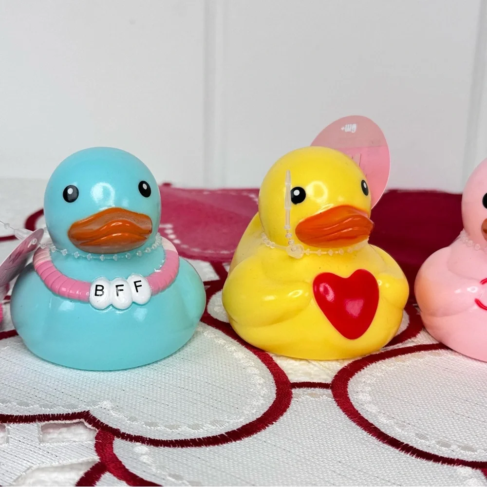 NEW Target Bullseye Playground Valentines Day Ducks